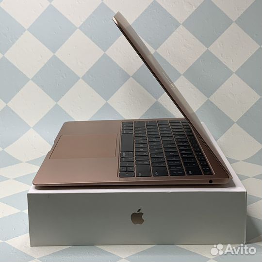 Отличный ноутбук Macbook Air 13 2019 i5