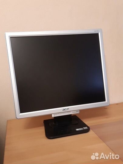 Монитор Acer 17