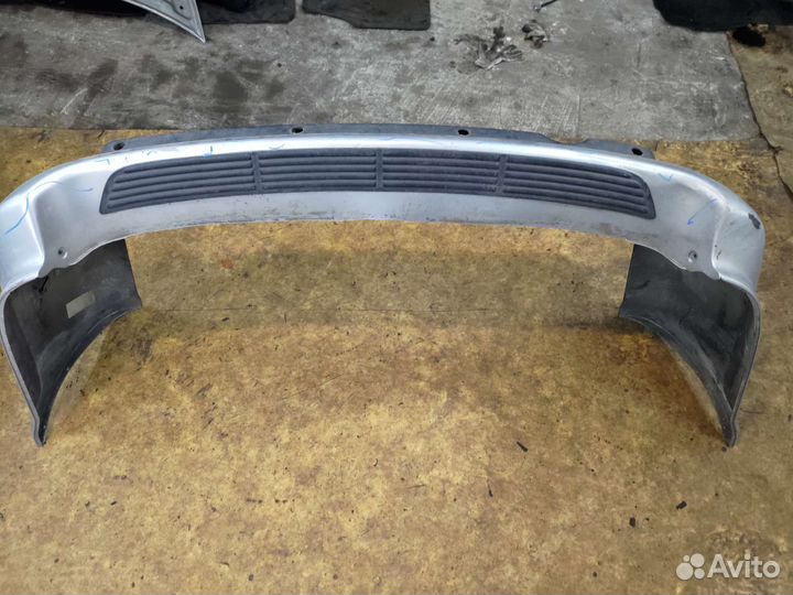 Заданий бампер Крайслер Гранд Вояджер 4