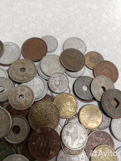 100 монет Японии