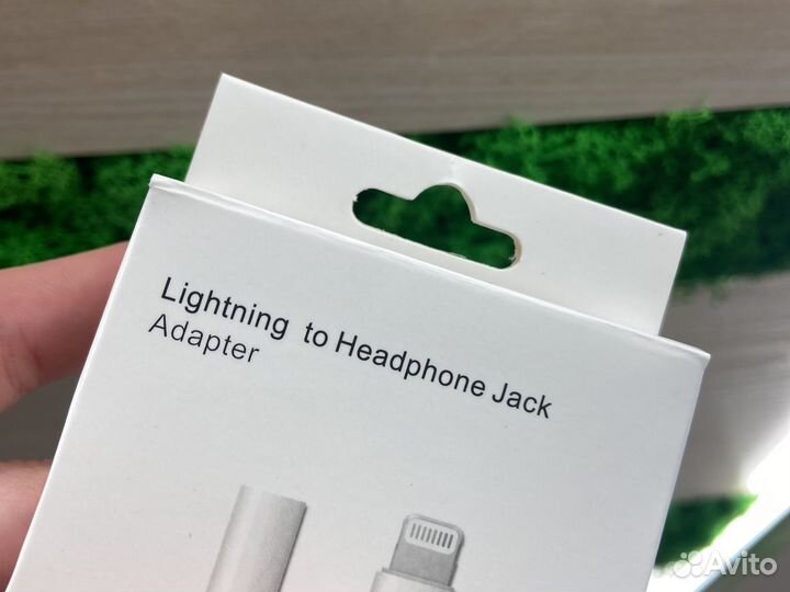 Переходник для iPhone 11 Lightning на AUX