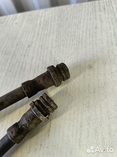 Шланг тормозной передний Ford Focus 2