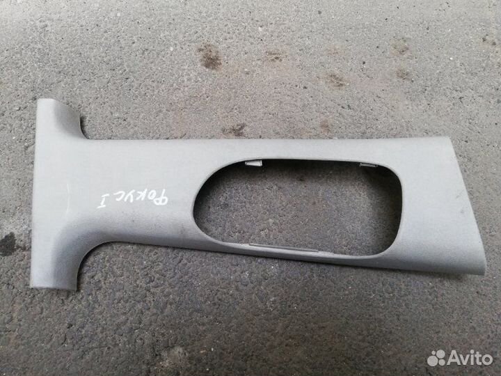 Обшивка стойки правая Ford Focus I sedan 1998-2004