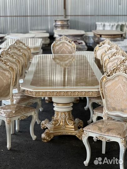 Столы и стулья