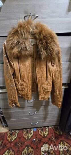 Стильная кожаная куртка