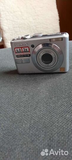 Компактный фотоаппарат