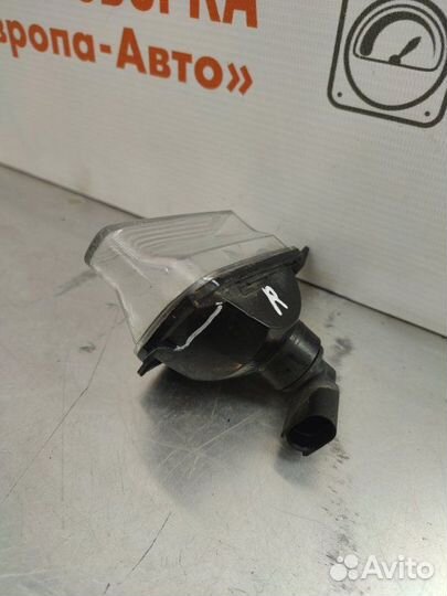 Фонарь в бампер задний правый Volkswagen Tiguan 2