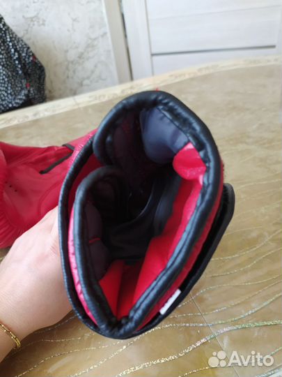 Боксерские перчатки 10 oz venum