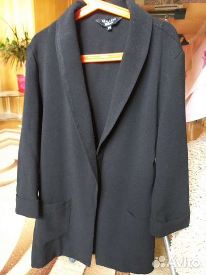 Продам жакет для девочки