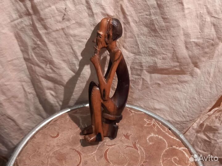 Статуэтка из Африки Мыслитель