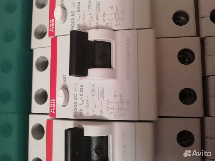 Узо ABB, автоматы