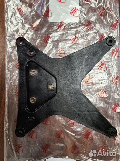 Держатель номера Ducati