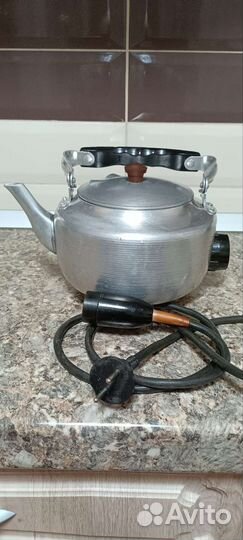 Чайник электрический б/у 2л
