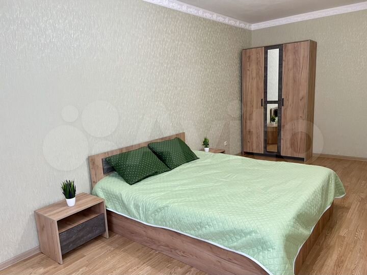 2-к. квартира, 79,9 м², 1/6 эт.