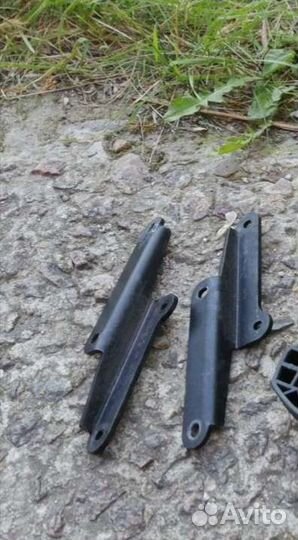 Крепление площадки кофра givi Honda Deauville 700