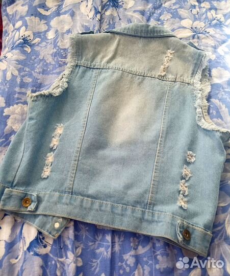 Джинсовая жилетка