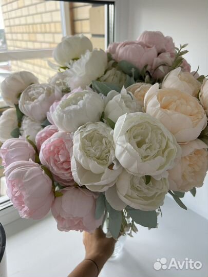 Букет цветов пионы