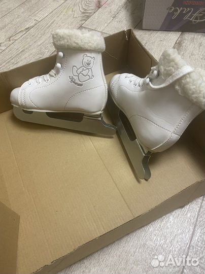 Коньки фигурные 28 размер Larsen