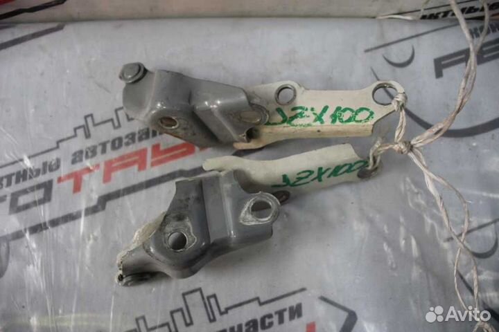 Кронштейн капота toyota chaser cresta mark II GX10