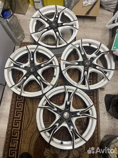 Продаю литые диски yokatta