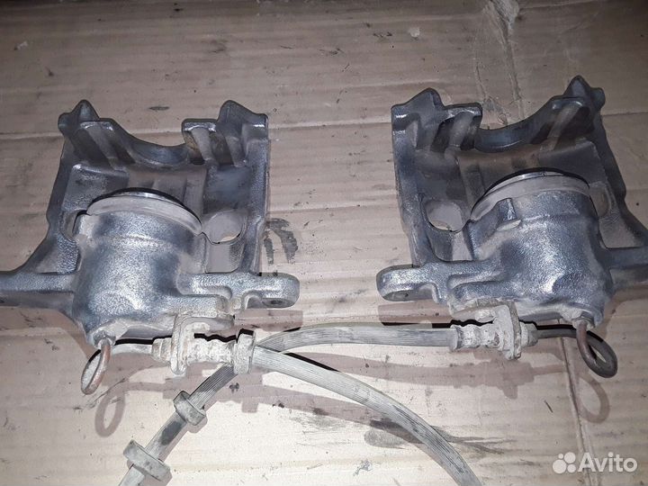 Суппорт передний Фольксваген транспортёр т4