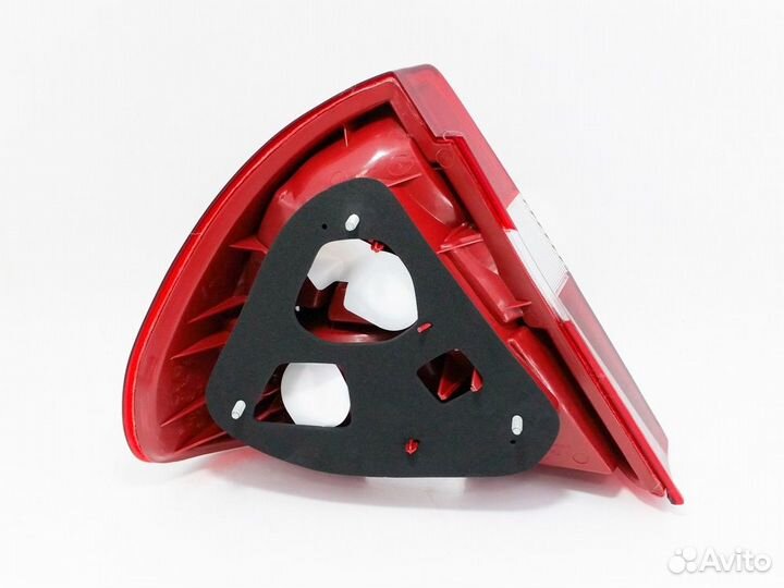 Фонарь правый задний в крыло depo 2141962RUE