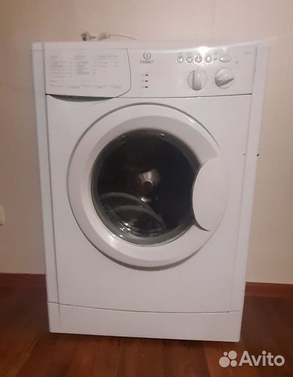 Стиральная машина indesit