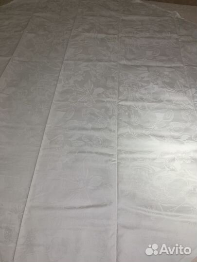 Скатерть круглая 180 белую