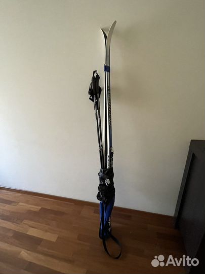 Беговые лыжи и ботинки 42 размера