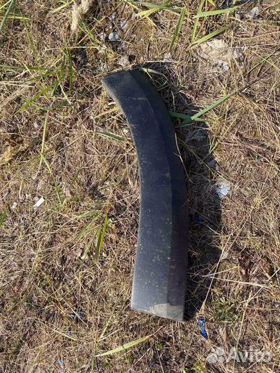 Расширитель переднего бампера правый Logan stepway