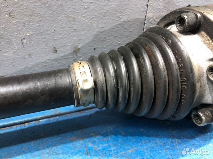 Привод задний правый Volkswagen Tiguan NF