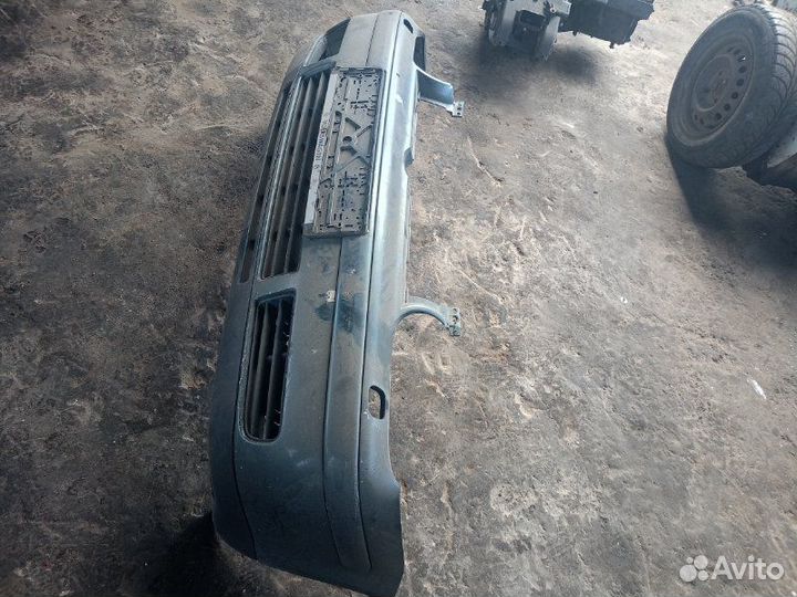 Бампер передний Volkswagen Golf MK4