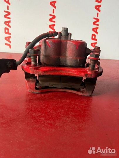 Суппорт передний левый Honda Elysion RR1 RR3 RR4