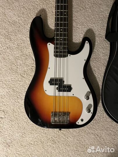 Бас гитара Rocket