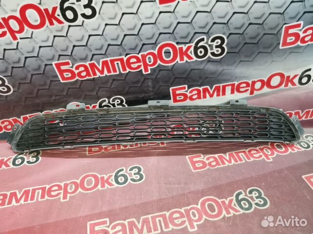 Решетка бампера передний Kia Sorento