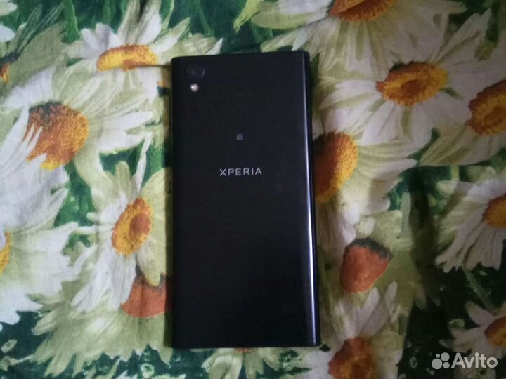 Sony Xperia X, 3/32 ГБ