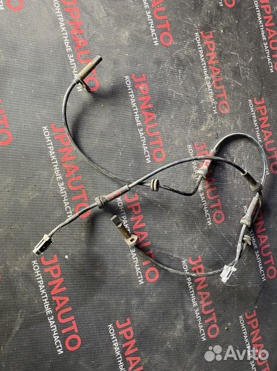 Nissan X-Trail T31 датчик ABS передний