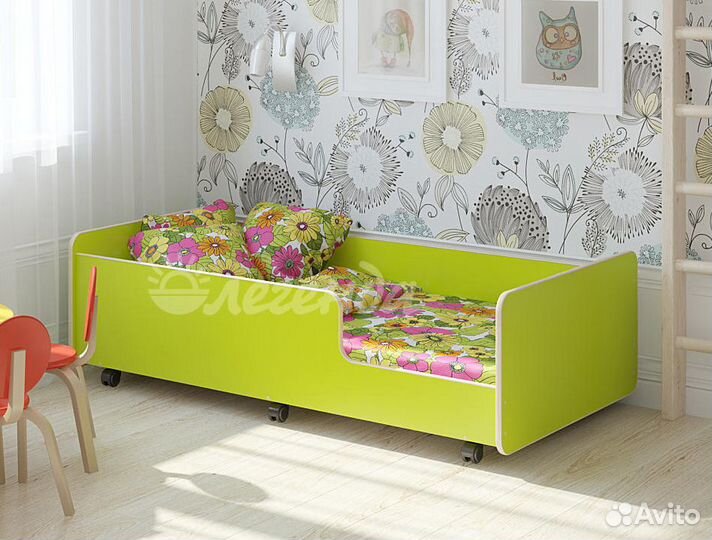 Детская кровать с бортиками. В наличии