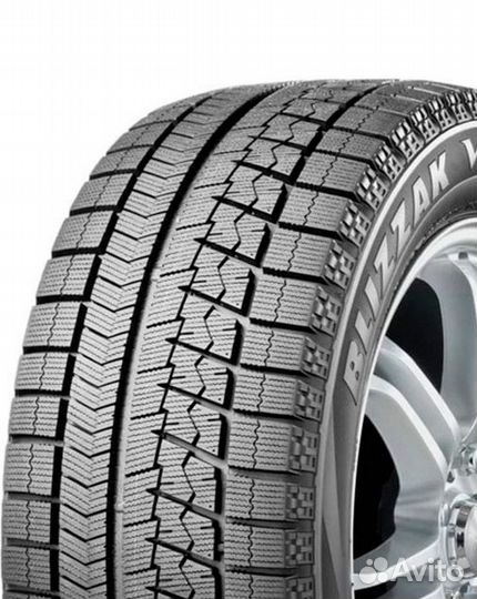 Bridgestone Blizzak VRX 245/45 R19 98S