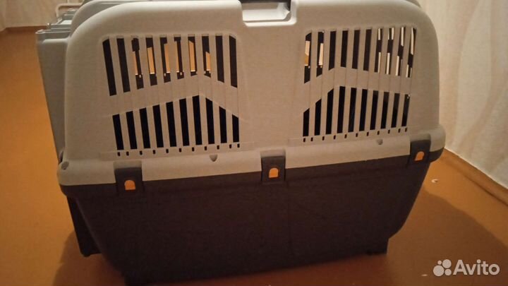 Перевозка(контейнер) для животных (920*630*700)