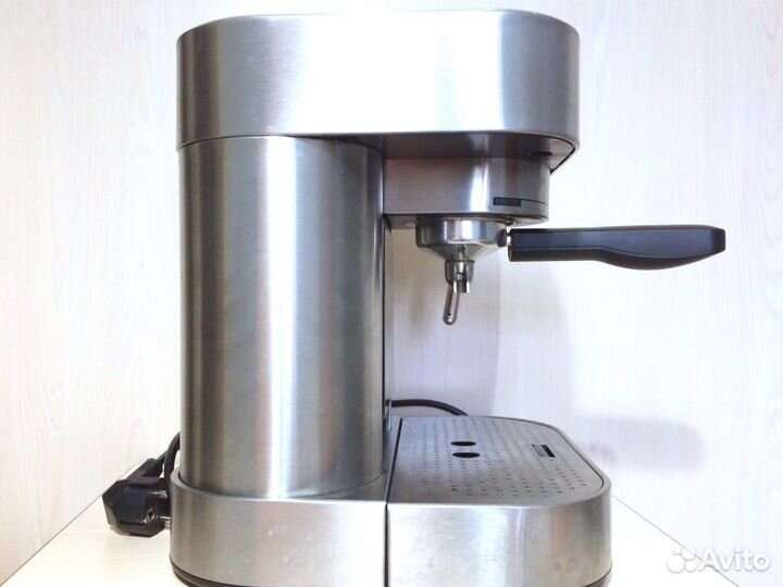 Кофеварка рожковая Rommelsbacher