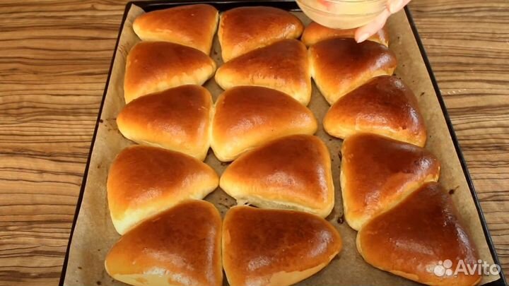 Печеные пирожки, сдоба