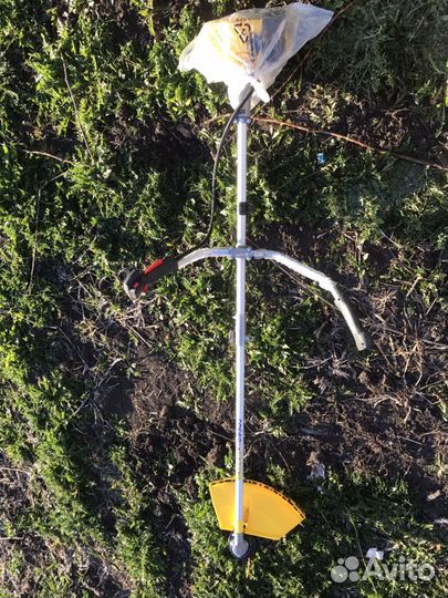 Бензиновый триммер champion новый