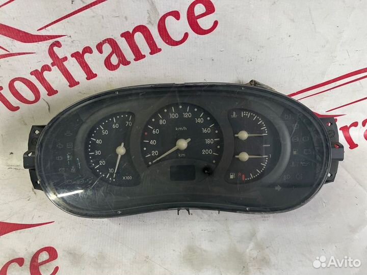 Панель приборов Renault Clio 2