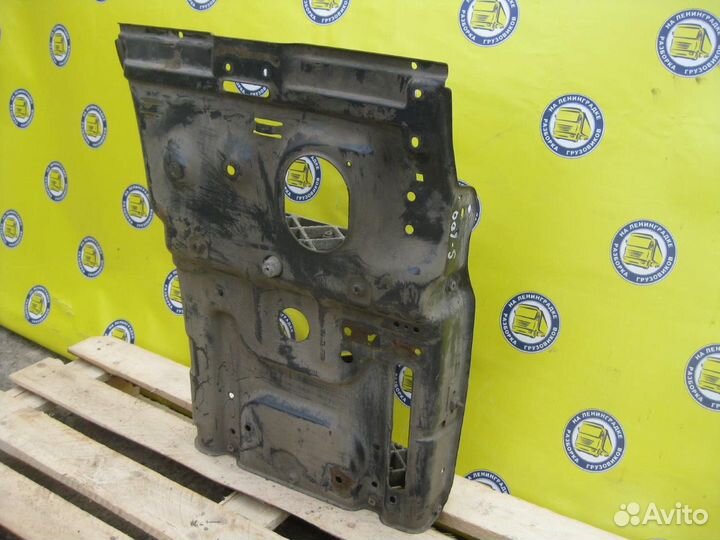 Корпус подножки левый 1515193 scania, 4 - series