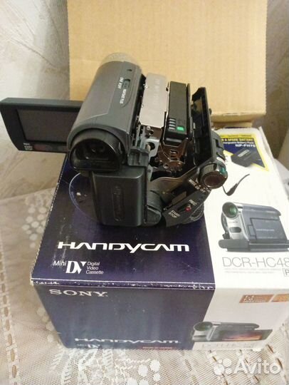 Видеокамера Sony DCR-HC48E сломанная