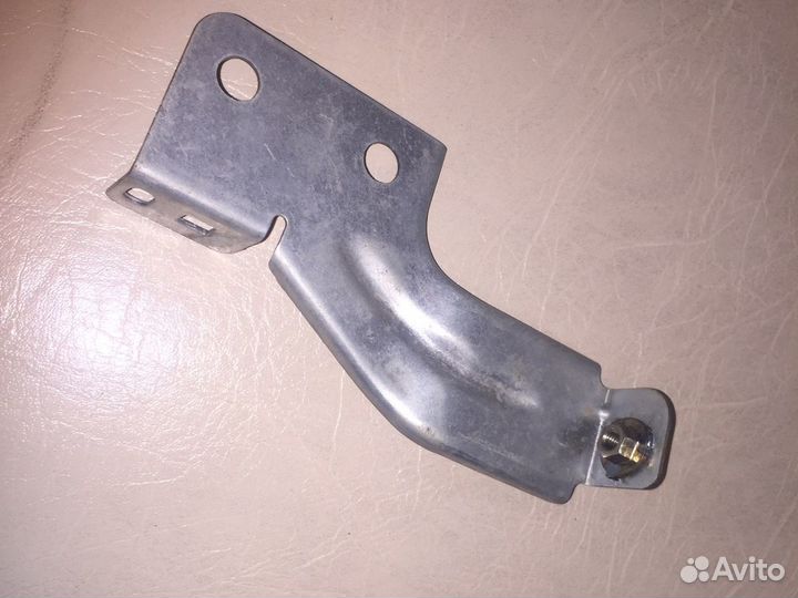Кронштейн крепления радиатора Chevrolet Cobalt
