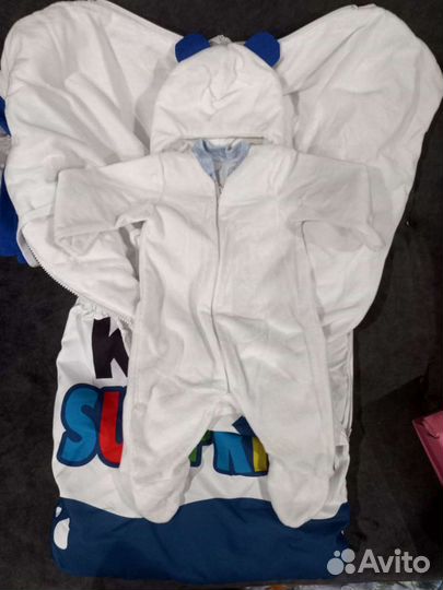 Комплект на выписку для мальчика Kinder Surprise