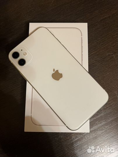 iPhone 11, 64 ГБ