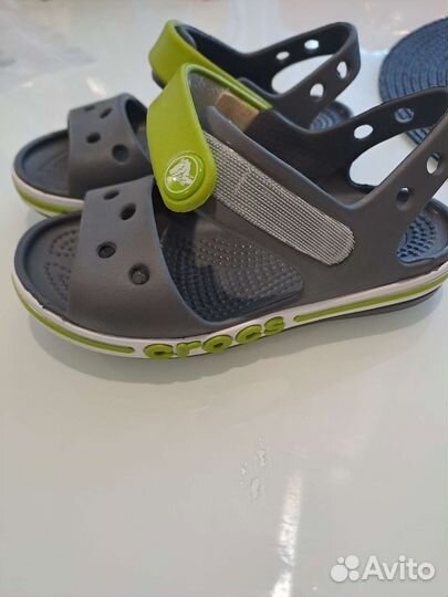 Сандалии crocs c9
